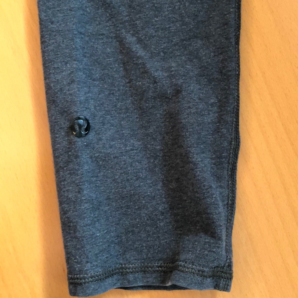 Lululemon - Crops Leggings - Gray